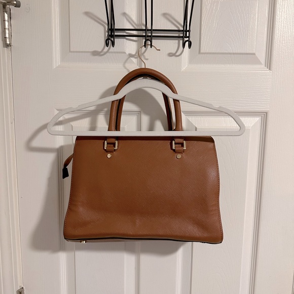 Michael Kors Designer Tote Bag - Picture 3 of 8